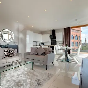 Apartment Amazing Centre Penthouse With Private Roof Terrace